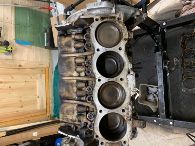 V8 Pistons (1).jpg